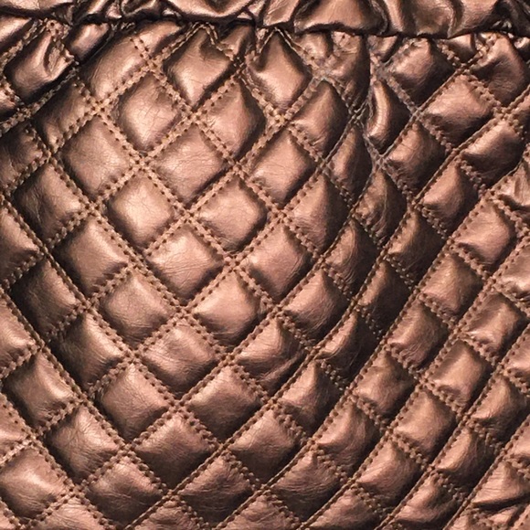 AMICI ACCESSORIES Quilted Tote/Shoulder Bag - Picture 2 of 3